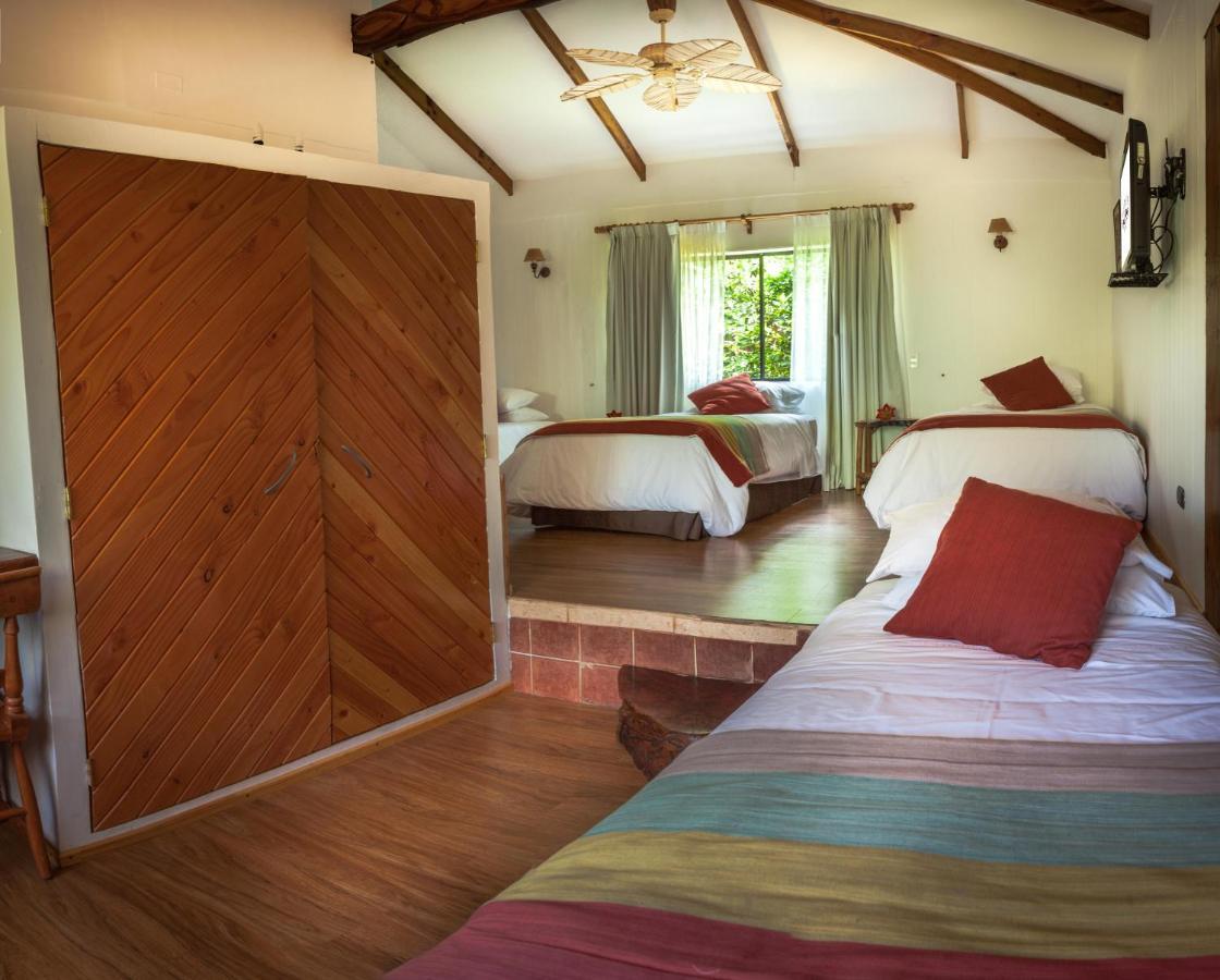Pikera Uri Eco Lodge Hanga Roa Exterior foto